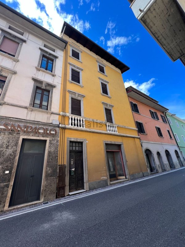 casa indipendente in vendita a Cedegolo