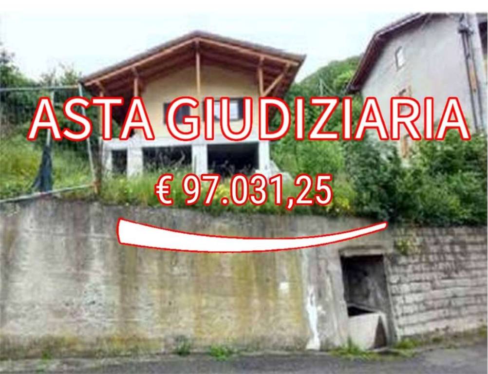 casa indipendente in vendita a Cedegolo in zona Grevo