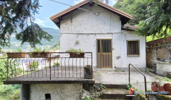 casa indipendente in vendita a Cedegolo