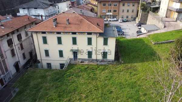 casa indipendente in vendita a Cedegolo