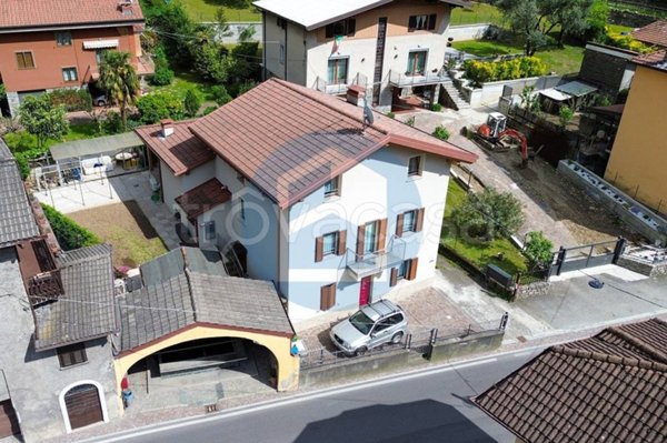 casa indipendente in vendita a Cedegolo