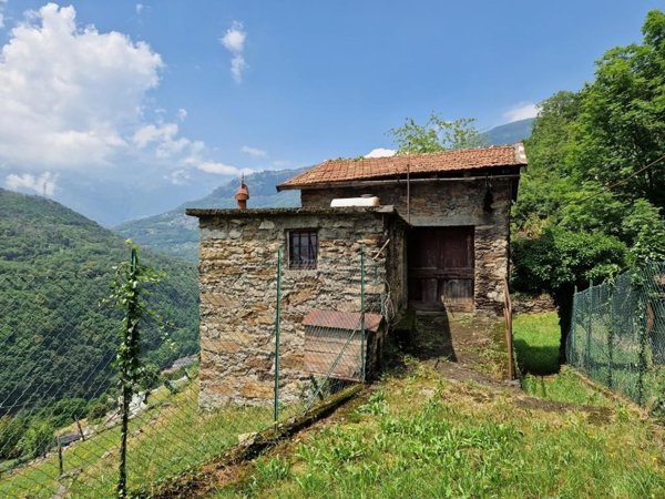 appartamento in vendita a Cedegolo in zona Grevo