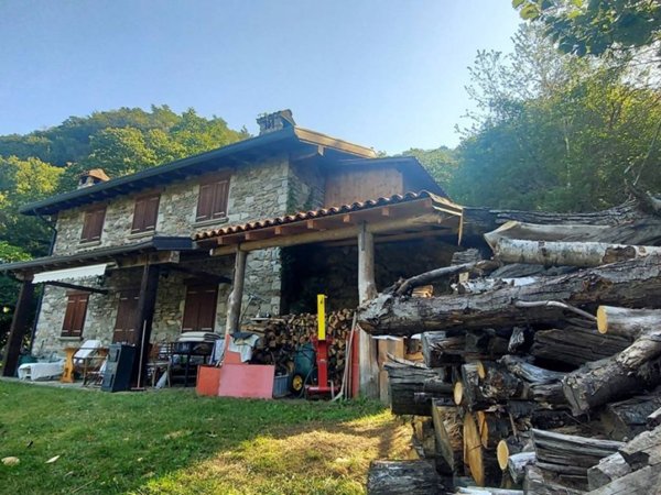 casa indipendente in vendita a Cedegolo