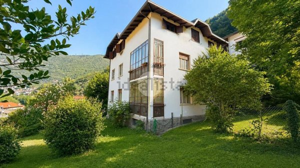 casa indipendente in vendita a Cedegolo