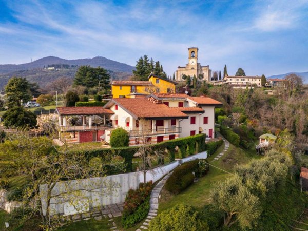 casa indipendente in vendita a Cellatica