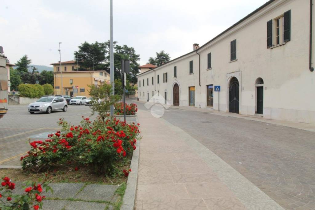 negozio in vendita a Cellatica