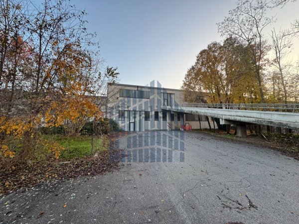 capannone in vendita a Cellatica