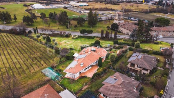 casa indipendente in vendita a Cellatica