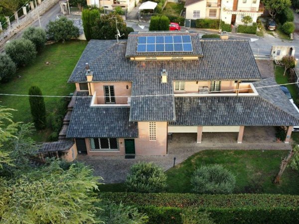 casa indipendente in vendita a Cellatica