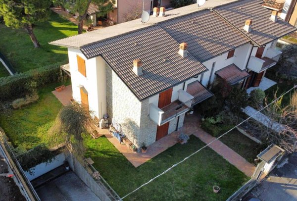 casa indipendente in vendita a Cellatica in zona Fantasina