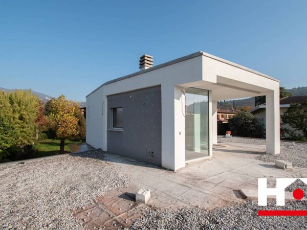casa indipendente in vendita a Cellatica