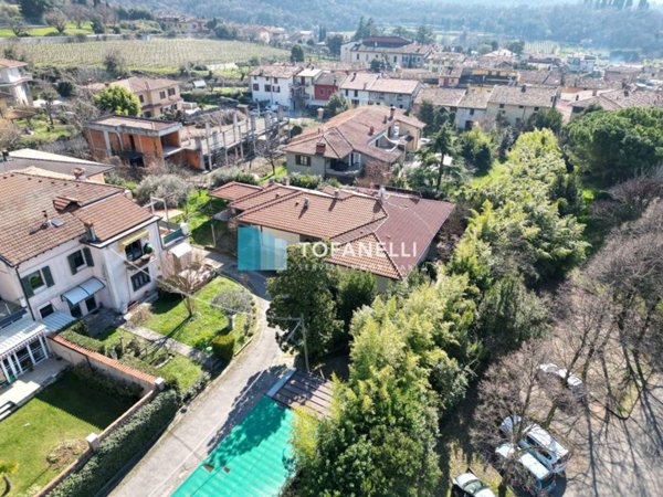 casa indipendente in vendita a Cellatica