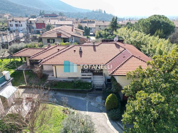 casa indipendente in vendita a Cellatica