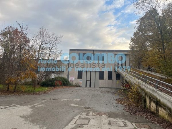 capannone in vendita a Cellatica