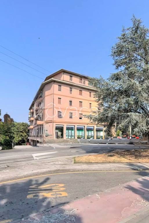 negozio in vendita a Cellatica