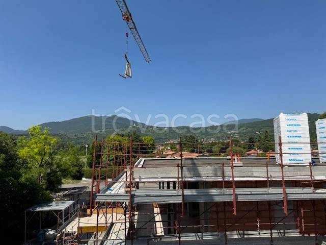 casa indipendente in vendita a Cellatica