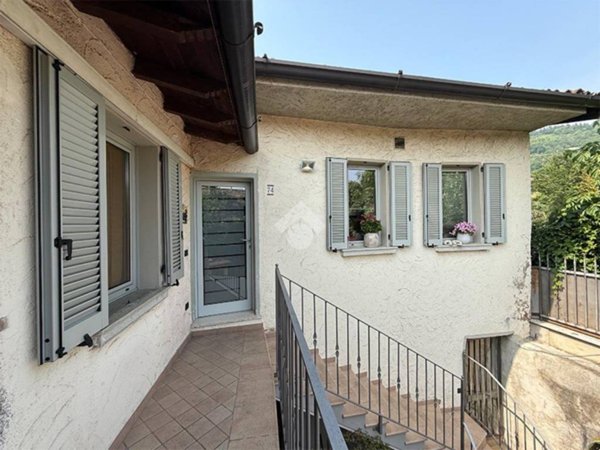 casa indipendente in vendita a Cellatica