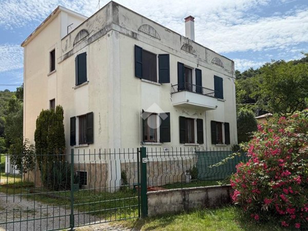 appartamento in vendita a Cellatica in zona Fantasina