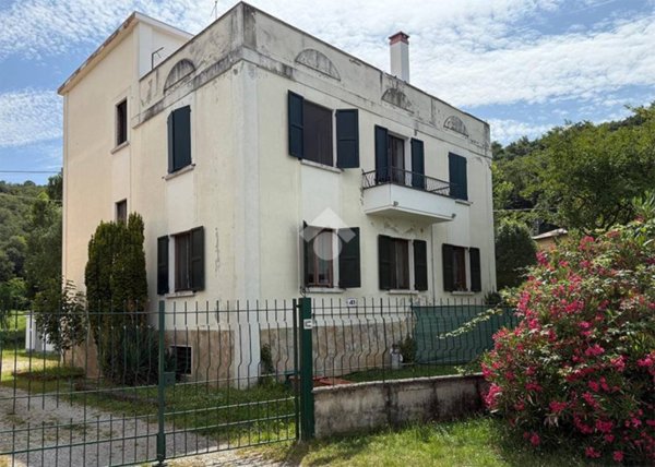 appartamento in vendita a Cellatica in zona Fantasina