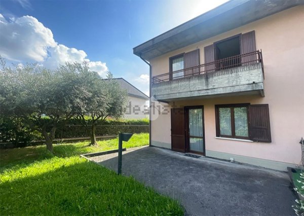 casa indipendente in vendita a Cellatica