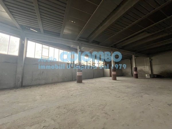 capannone in vendita a Cellatica