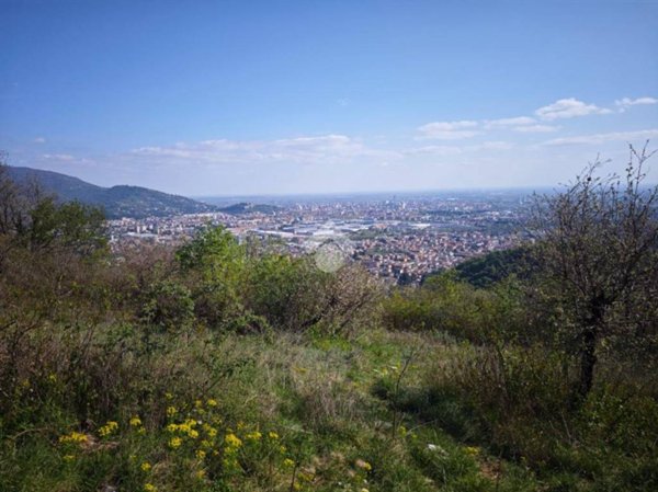 terreno industriale in vendita a Cellatica