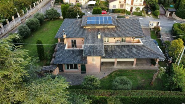 casa indipendente in vendita a Cellatica