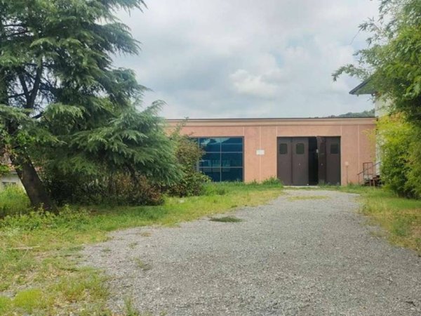 locale commerciale in vendita a Cellatica