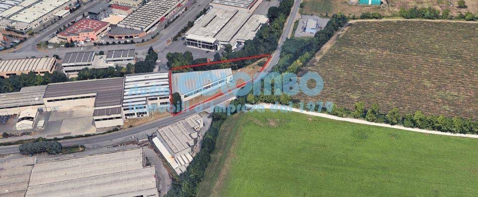 locale commerciale in vendita a Cellatica