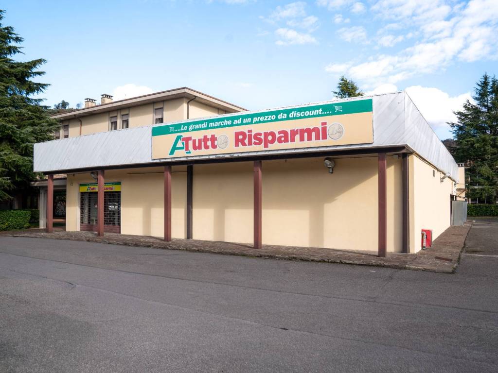 negozio in vendita a Cellatica