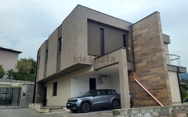 casa indipendente in vendita a Cellatica