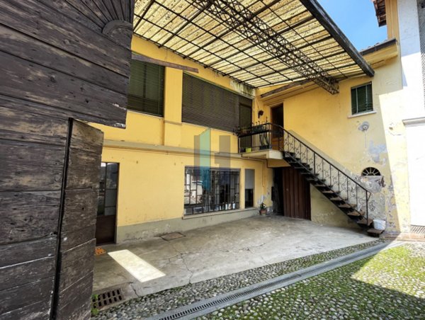 casa indipendente in vendita a Cellatica