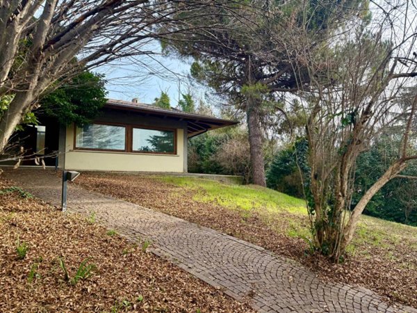 casa indipendente in vendita a Cellatica