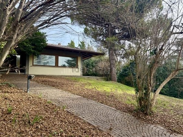 casa indipendente in vendita a Cellatica