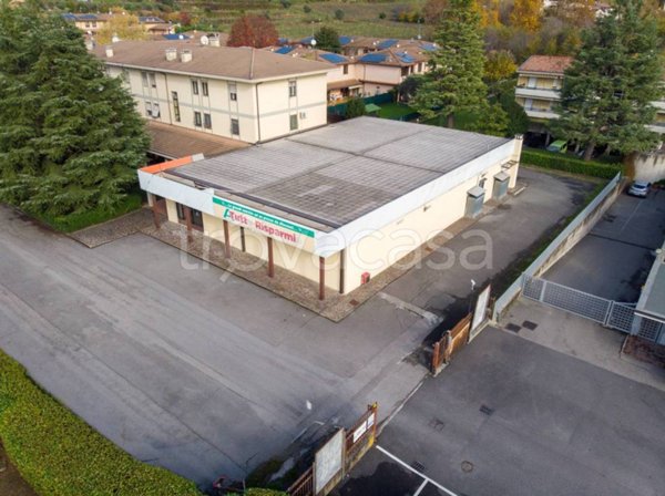 negozio in vendita a Cellatica