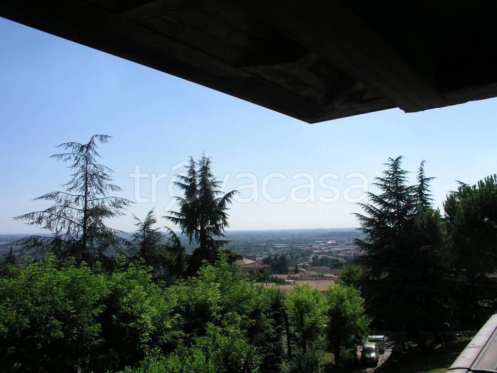 casa indipendente in vendita a Cellatica