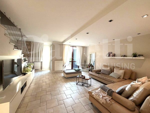 casa indipendente in vendita a Cellatica in zona Fantasina