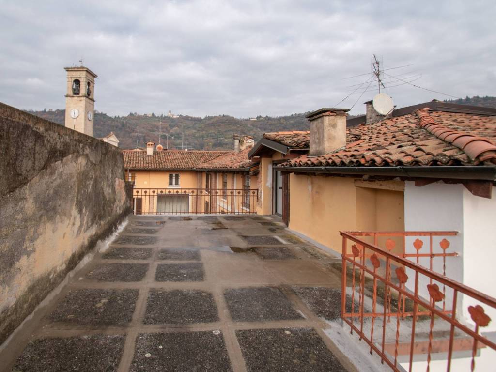 casa indipendente in vendita a Cellatica