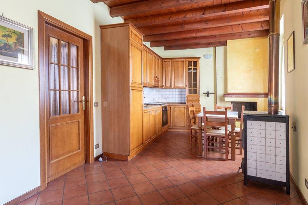 casa indipendente in vendita a Cellatica