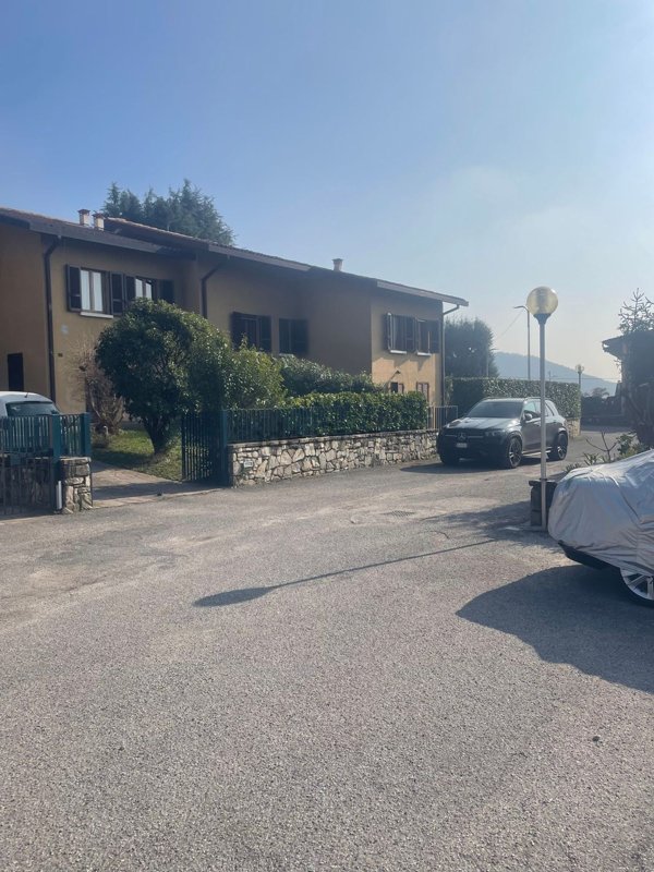 casa indipendente in vendita a Cellatica