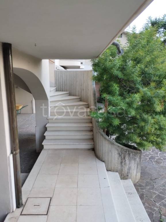 appartamento in vendita a Cellatica in zona Fantasina