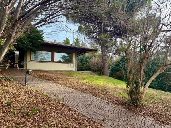 casa indipendente in vendita a Cellatica