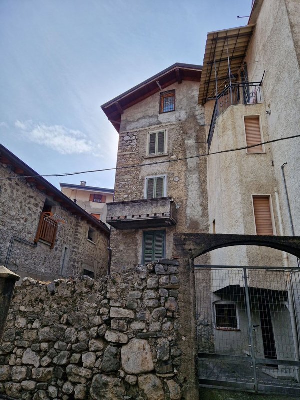quadrivano in vendita a Cerveno