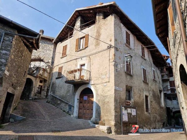 casa indipendente in vendita a Cerveno