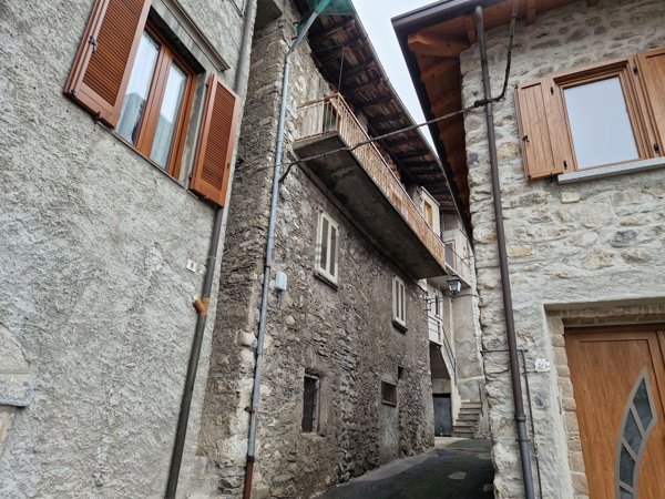 casa indipendente in vendita a Cerveno