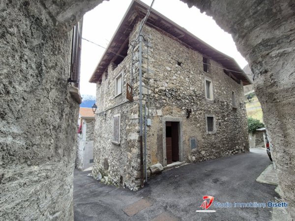 casa semindipendente in vendita a Cerveno