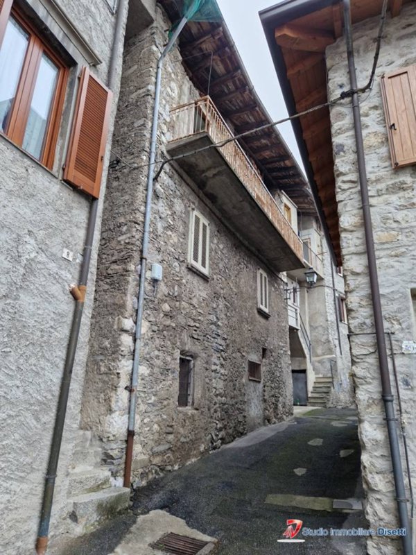 casa indipendente in vendita a Cerveno