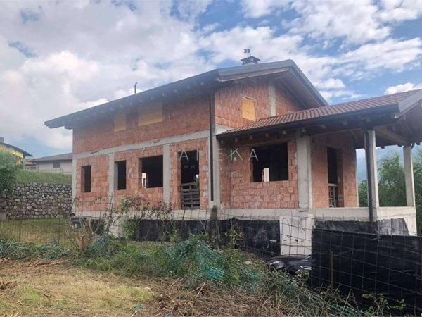 casa indipendente in vendita a Cerveno