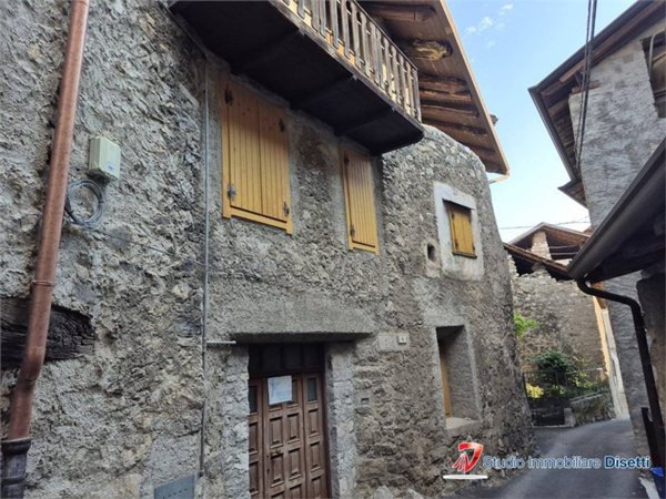 casa semindipendente in vendita a Cerveno