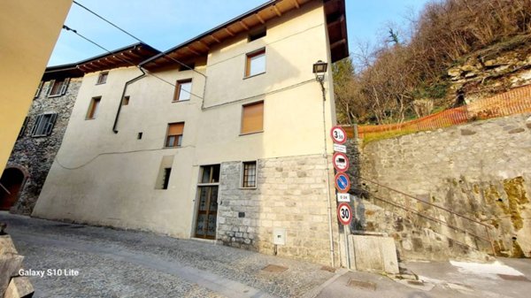 casa indipendente in vendita a Ceto